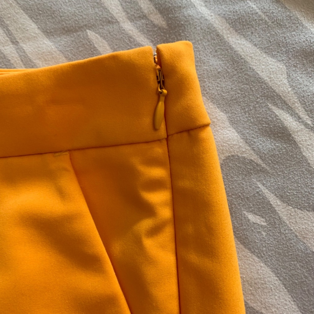 Express shorts - Picture 3 of 10